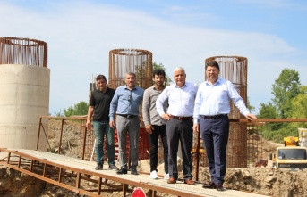 AK Parti Bartın Milletvekili Tunç, Bartın Irmağı Köprüsü’nün inşaatını inceledi