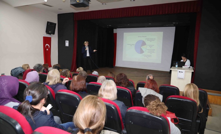 Bayraklı'da Alzheimer semineri