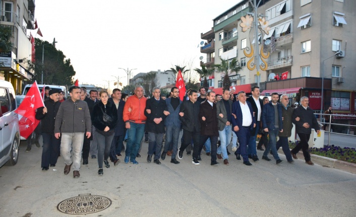 Kemalpaşa’da Şehitlere Saygı Yürüyüşü