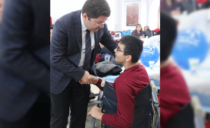 AK Parti Grup Bakanvekili YIlmaz Tunçtan Engelliler Günü Mesajı