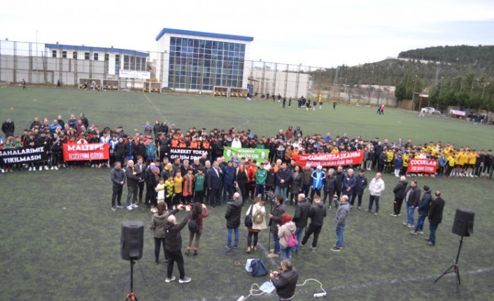 Maltepeli Genç Futbolcular Sahalarını istiyor