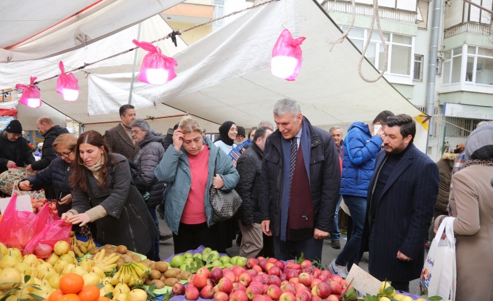 Kadem Başkan pazarın nabzını tuttu