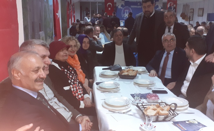 Kadem Ekşi Erzurumlular Vakfı'nda Türk'ü Söyledi