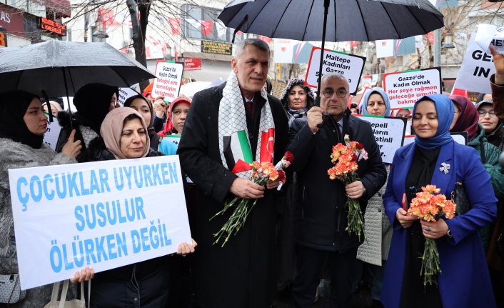 Maltepe'den Gazzeli kadınlara selam