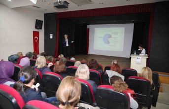 Bayraklı'da Alzheimer semineri