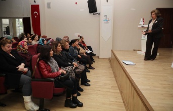 Bayraklı'da 'Kadın hakları' semineri