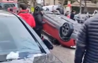 Kadıköy Kozyatağında Araç takla attı 1 yaralı