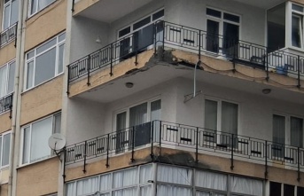 Maltepe Küçükyalı’da Tehlike Saçan Bina: Beton Parçaları Caddeye Döküldü