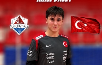 KÜÇÜKYALI YELKENSPOR’UN GURURU MUSTAFA OĞUZ...